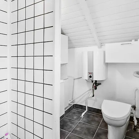 Lovely In With Wifi بيت للعطل Rødby